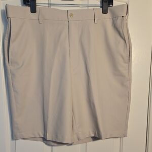 Grand Slam Men's Beige Flat-Front Shorts Sz 38